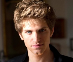  Keegan Allen