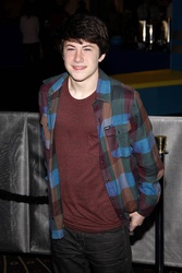  Dylan Minnette