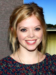  Dreama Walker