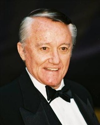  Robert Vaughn 