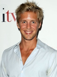 Matt  Barr