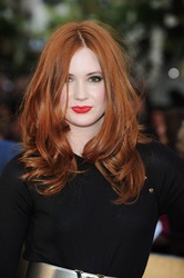  Karen Gillan