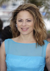  Suzanne Clément 
