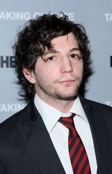  John Magaro 