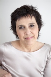  Silvia Kahn 