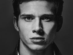  Oliver Stark