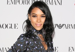  Alexandra Shipp