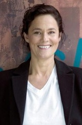  Pernilla August