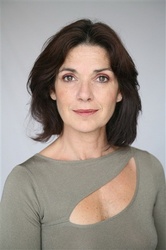  Anne Canovas
