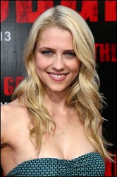  Teresa Palmer