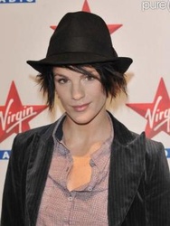  Claire  Perot