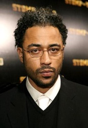  Sylvain White 