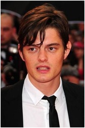  Sam Riley 