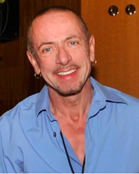  Clive Barker