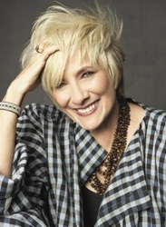  Betty Buckley