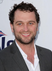 Matthew Rhys