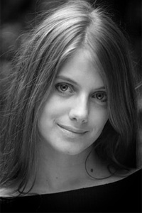 Mélanie Laurent sera Cendrillon, sous la direction de Marc Esposito (Le coeur des hommes)