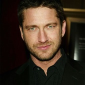 Gerard Butler en bon samaritain