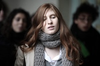 Agathe Bonitzer tente de survivre.