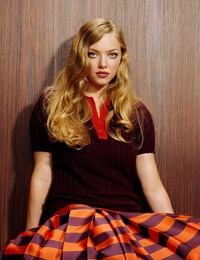 Amanda Seyfried tout de rouge vétue ?