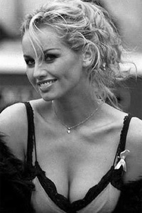 Adriana Karembeu dans Astérix aux Jeux Olympiques