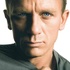 Daniel Craig est bien entouré.