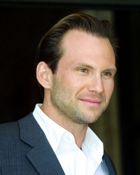 Christian Slater rentre dans les ordres