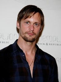 Alexander Skarsgard monte à bord de Battleship