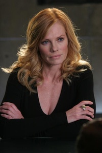 Marg Helgenberger renouvelle son contrat dans les Experts