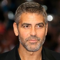 George Clooney ressort sa casquette de réalisateur