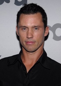 Jeffrey Donovan dans J.Edgar !