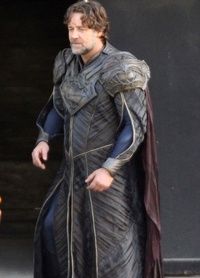 Découvrez Russel Crowe en Jor-El