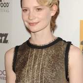Mia Wasikowska rejoint The Double