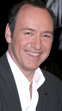 Kevin Spacey tente d'aider les autres