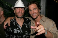 Matthew McConaughey et Woody Harrelson, détectives dans la série True Detective