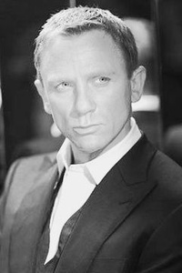 Daniel Craig porte l'armure d'Empereur