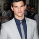 Taylor Lautner adepte du parkour dans Tracers
