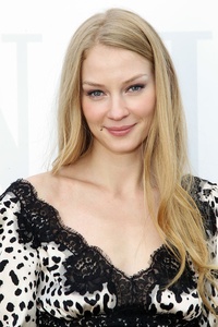 Svetlana Khodchenkova serait Vipère dans The Wolverine ?!