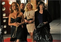 Kirsten Dunst, Lizzy Caplan et Isla Fisher demoiselles d'honneur !