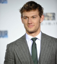 Alex Pettyfer petit-ami de Kristen Stewart !