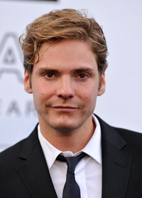 Daniel Brühl remplacera James McAvoy dans Wikileaks