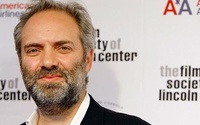 Sam Mendes a signé pour le prochain Bond 