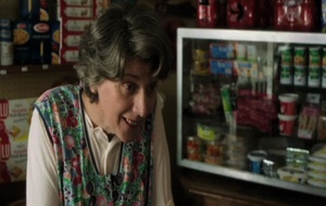 Chez nous c'est trois !   Bande Annonce 1 VF 